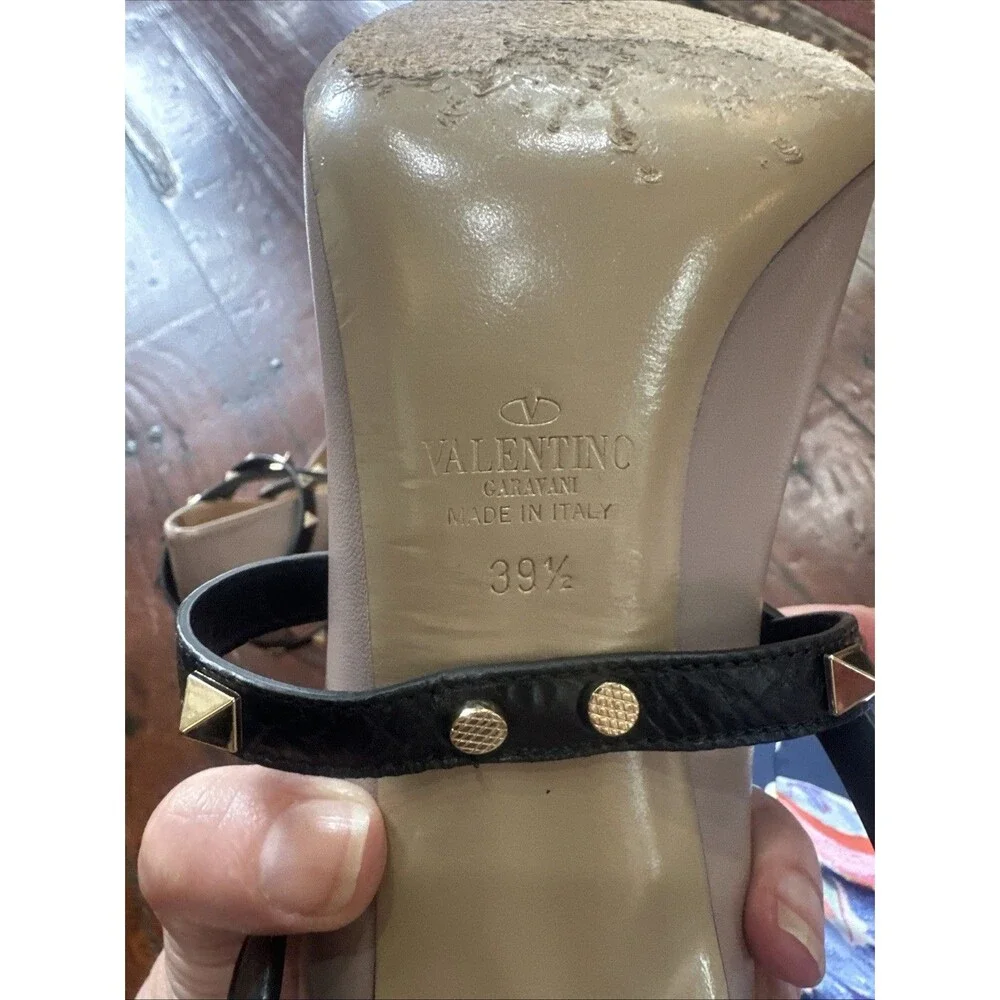 Valentino Rockstud Nude Leather Heels Black Studded ankle wrap Pointed Toe 39.5 - Picture 11 of 16